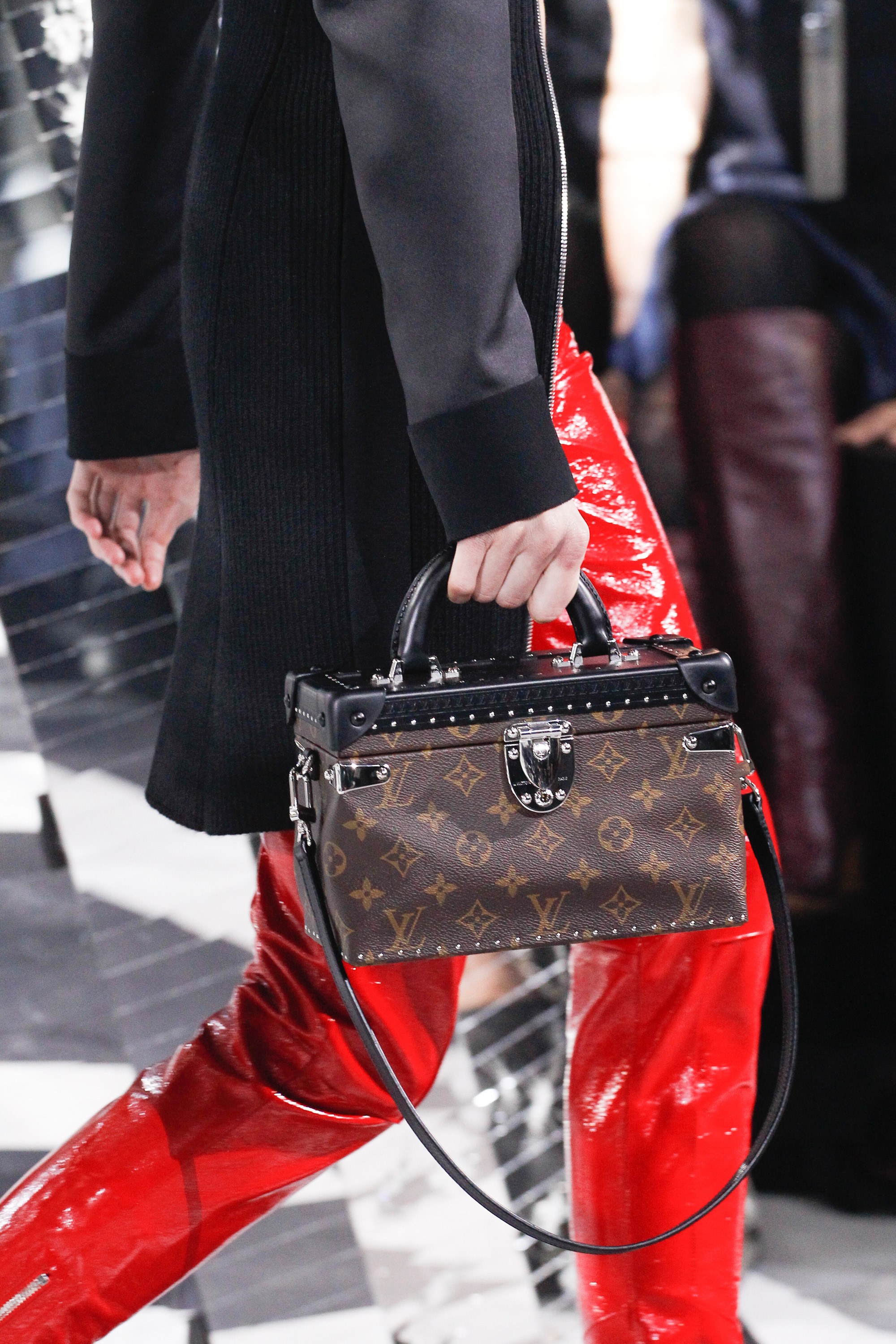 Louis Vuitton Fall/Winter 2016 Runway Bag Collection â Spotted Fashion