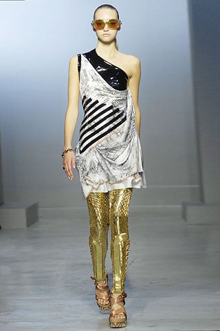 Balenciaga Spring 2006 Runway Pictures  Robe createur Defile mode Idées  de mode