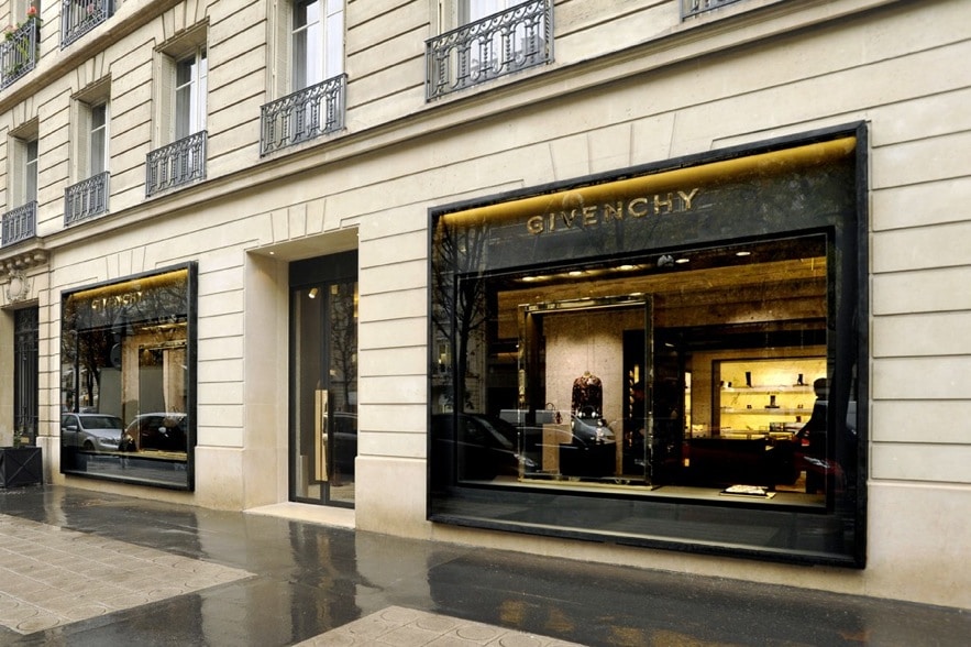 Boutique FENDI Paris Avenue Montaigne 44 Paris