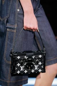 louis vuitton monogram petite malle black