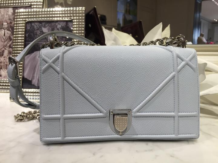 ↘️New Price↘️ Dior Paradise Diorama Flap Bag-White Leather Type: Calfskin  Hardware: Silver Tone Condition: 9.9 Comes With: dust…