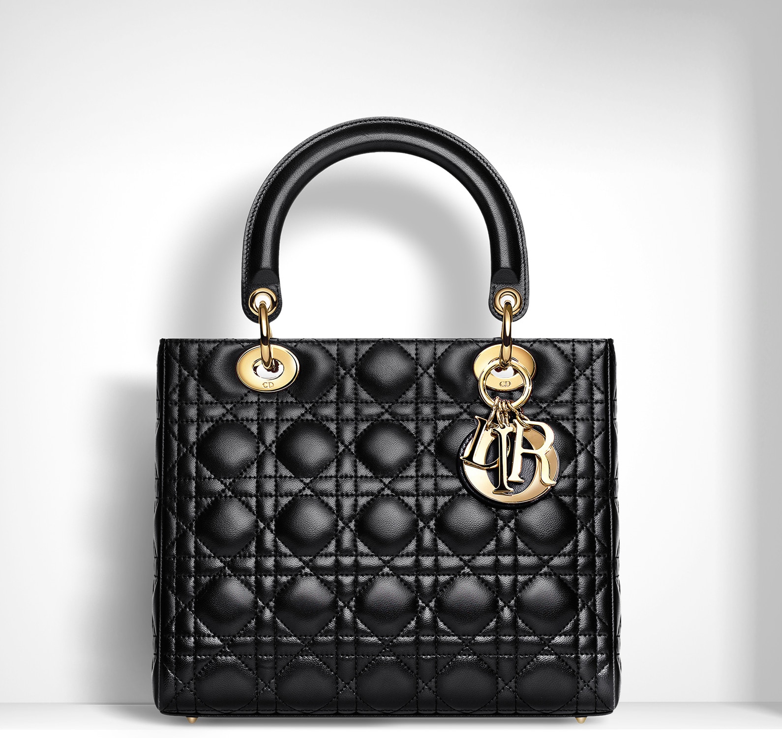 Dior Unveils Twelve Artists' Dior Lady Art Handbags For Their Sixth Edition
