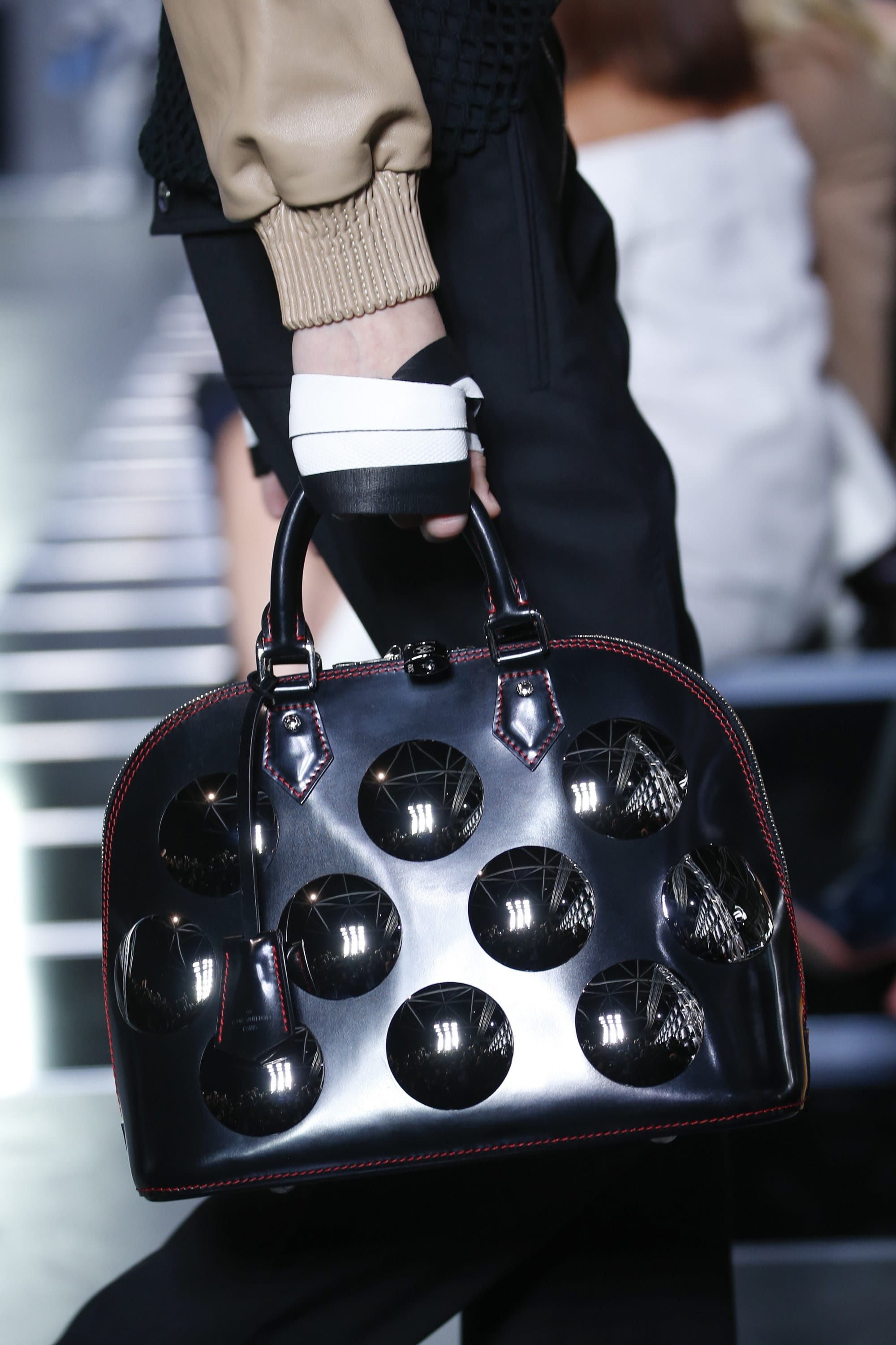 Louis Vuitton Ushers In Spring With New It Bag, GO-14