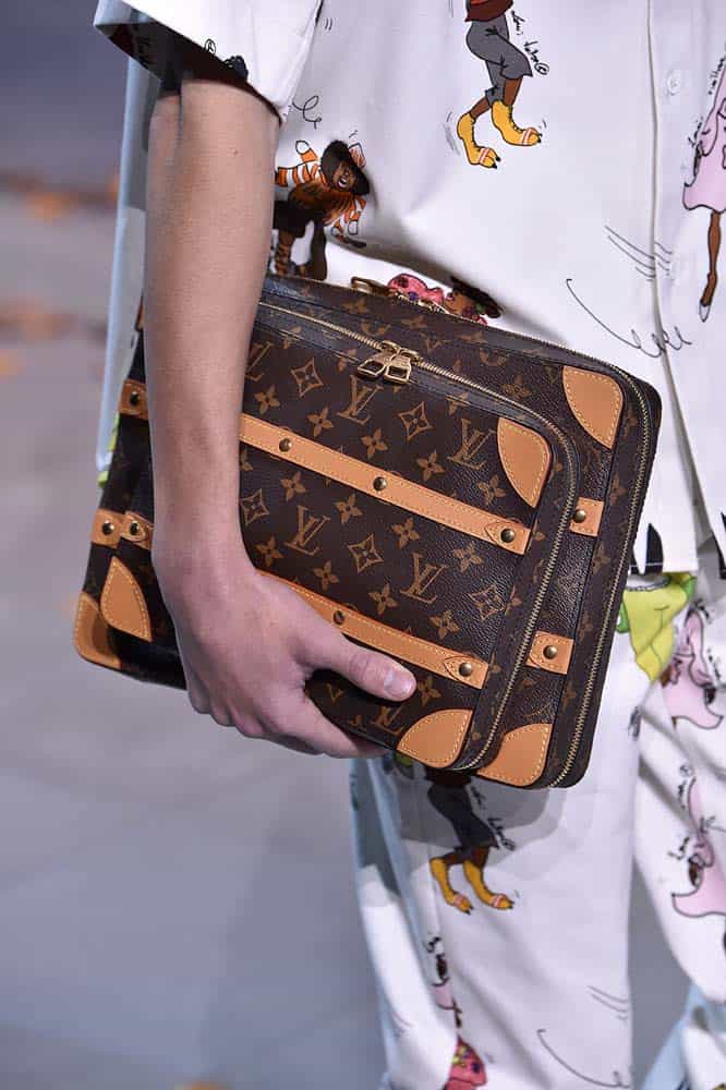 Vogue France on X: Statement bags from the Louis Vuitton Men's Fall/Winter  2021/2022 Show  © Courtesy of Louis Vuitton   / X