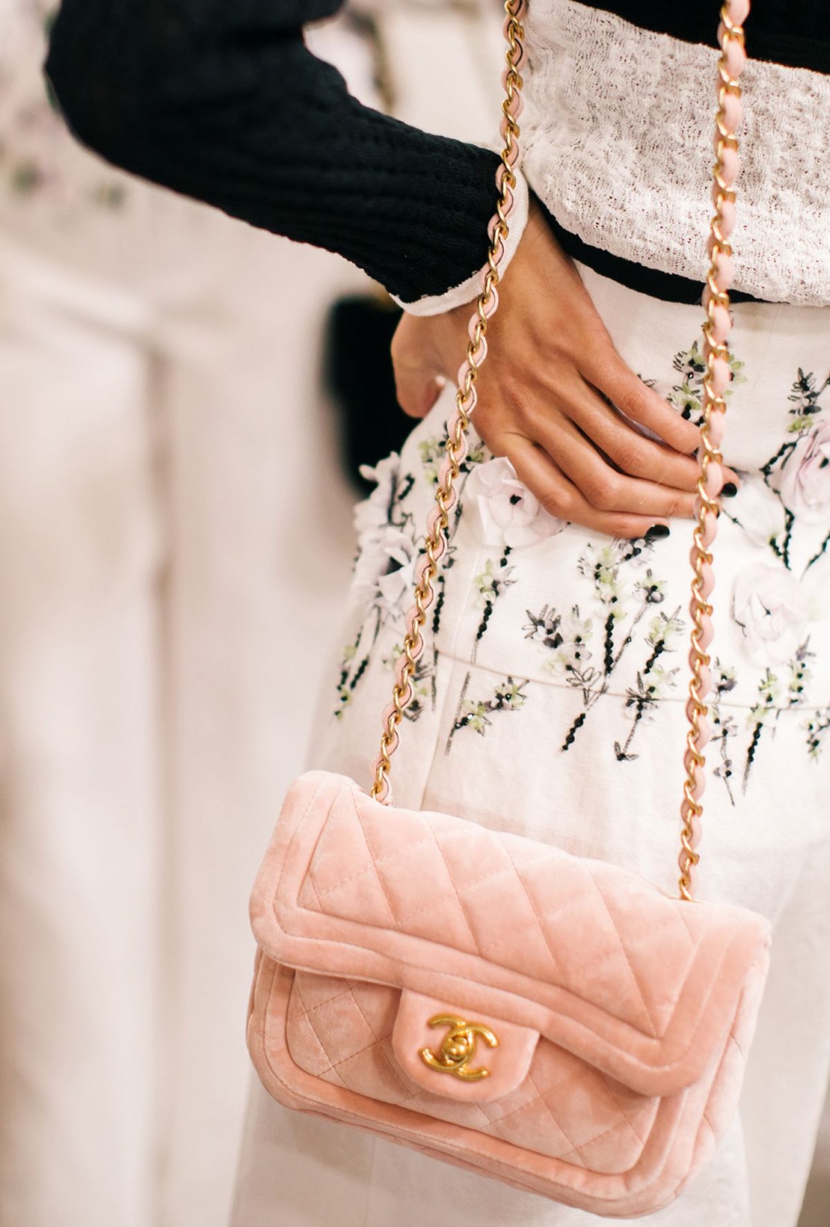 Chanel Cruise 2022 Archives Spotted Fashion   Chanel Pink Velvet Flap Bag Cruise 2022 1200x1774 