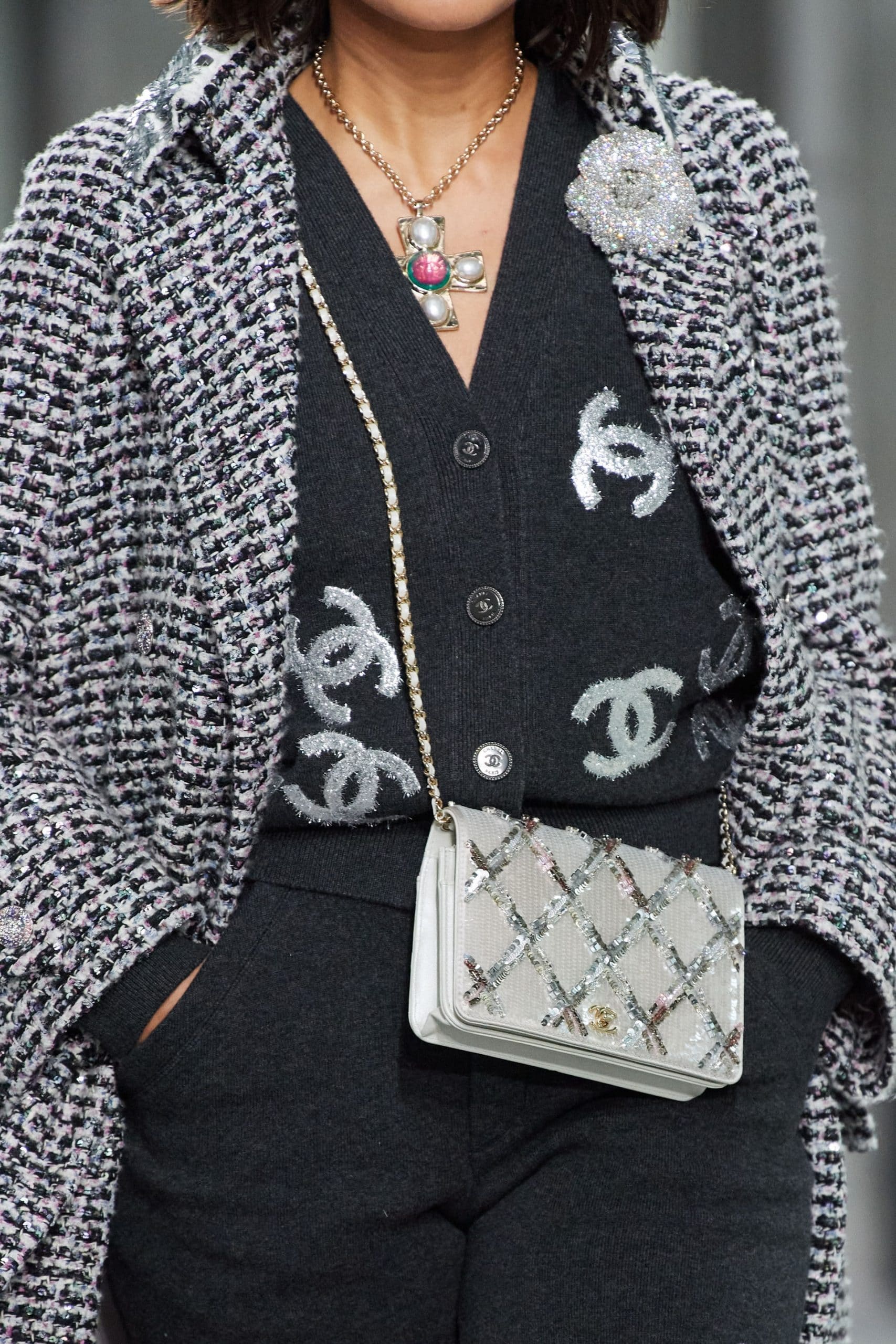 A Look Into Chanel Métiers d'Art Pre-Fall 2022 - Spotted Fashion